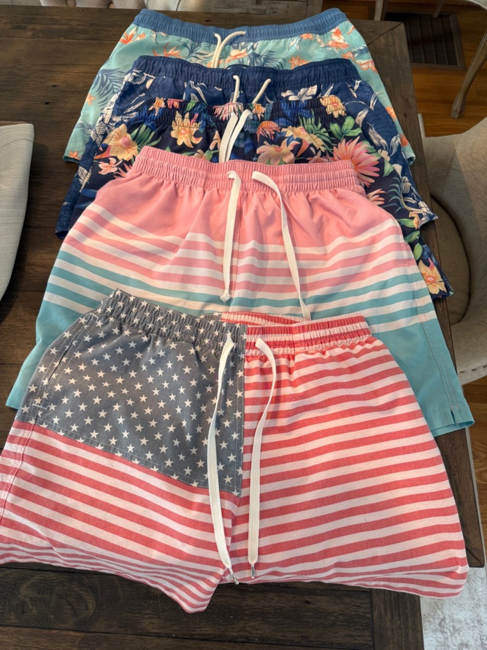3 pairs of Chubbies 2 American Eagle Men's Swim Trunks Shorts medium